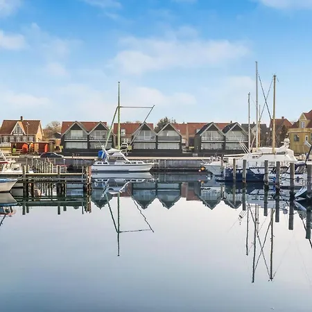 Two-bedroom In Tranekar Hébergement de vacances